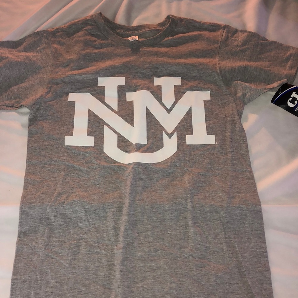 NEW sports shirt